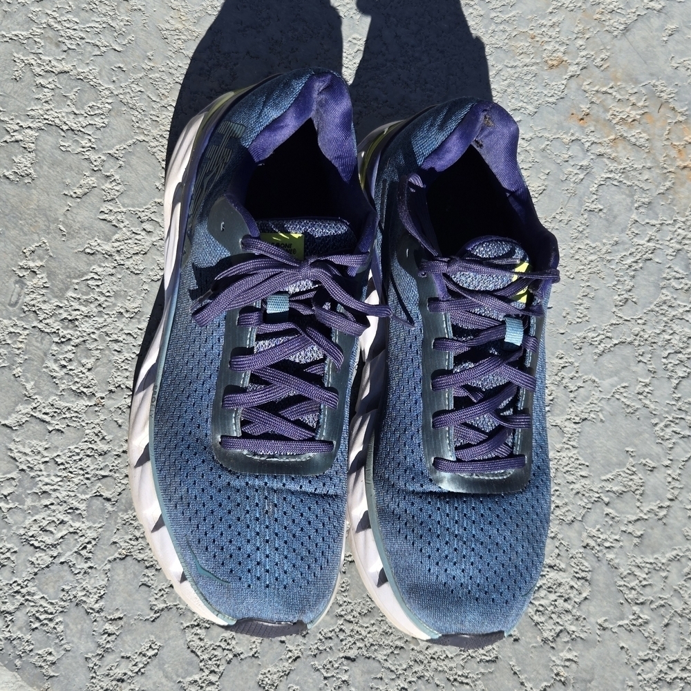 HOKA ONE ONE Elevon Size 10 Men's Lightweight Road-Running Sneakers